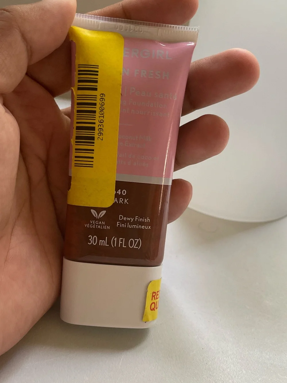 COVERGIRL Clean Fresh Skin Milk Foundation 540 Deep Dark Dewy Finish